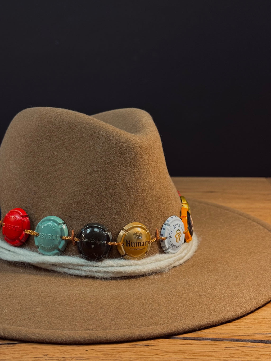 MOUNTAIN LOVER CHIC WINE